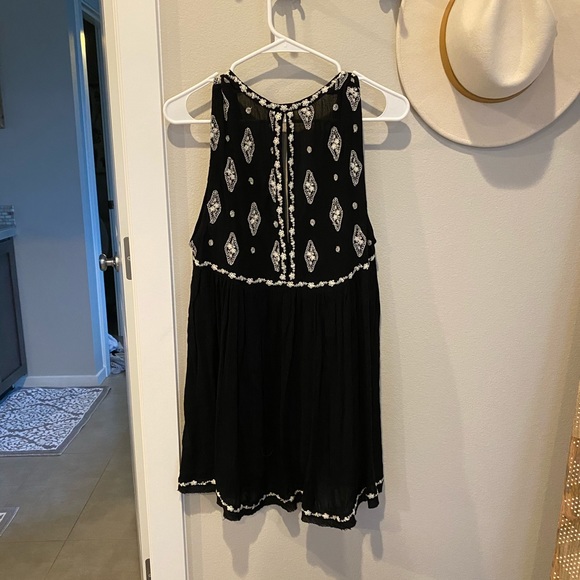 Free People Embroidered Tumic/Top - Picture 3 of 3